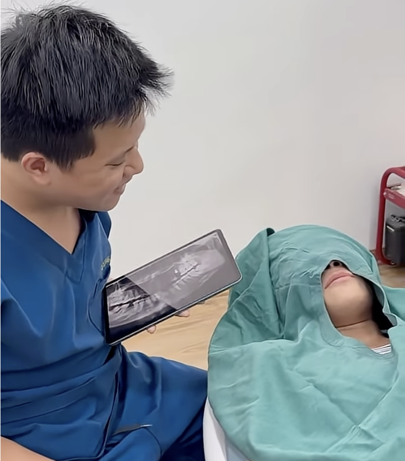 Chị Uyên chia sẻ cảm nhận sau 2 năm trồng răng Implant
