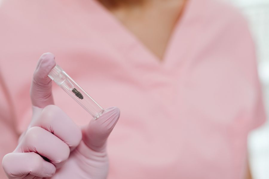 Khách hàng có thể chọn trồng răng implant trả góp Đà Nẵng theo nguồn gốc xuất xứ phổ biến