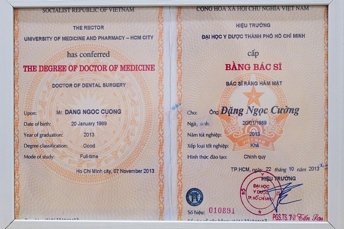 bằng bác sĩ Cường